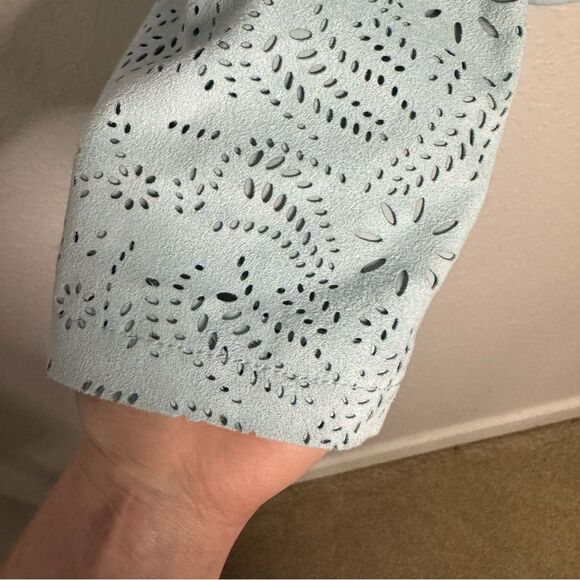 Chicos Light Blue Laser Cut Moto Jacket Faux Suede Floral Slant Zip Size 1 / Med - Picture 3 of 8